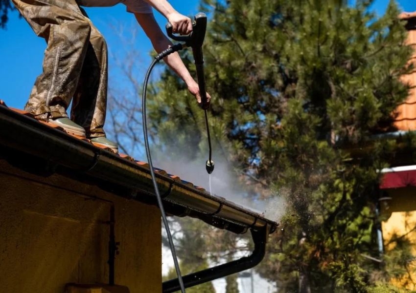Gutter Cleaning and Repair Services: Best in Limerick