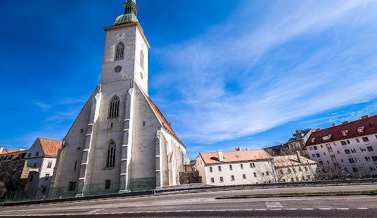 Pôvod názvu Slovensko: Krajina Slovanov s bohatou históriou